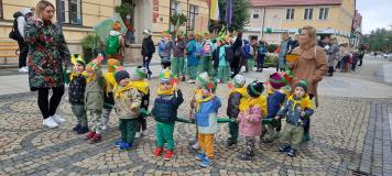 Dzieci ze Żłobka na polkowickim rynku