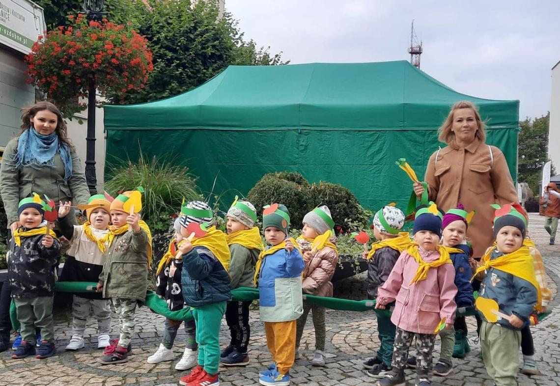 Dzieci ze żłobka na polkowickim rynku
